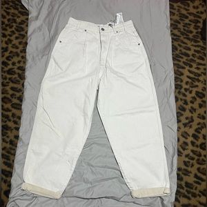 Zara NWT Cream/Off white jeans w/ cuffed hem and pleats (Sz 8/40)